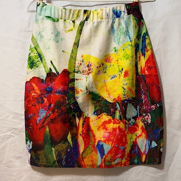 Spandex bodycon floral miniskirt - Picture 2 of 5